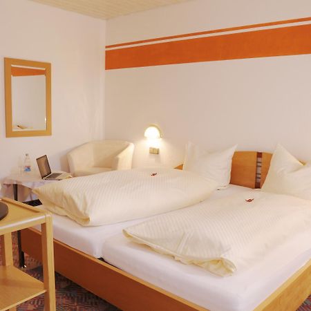 Hotel Landgasthof Kranz Huefingen ภายนอก รูปภาพ