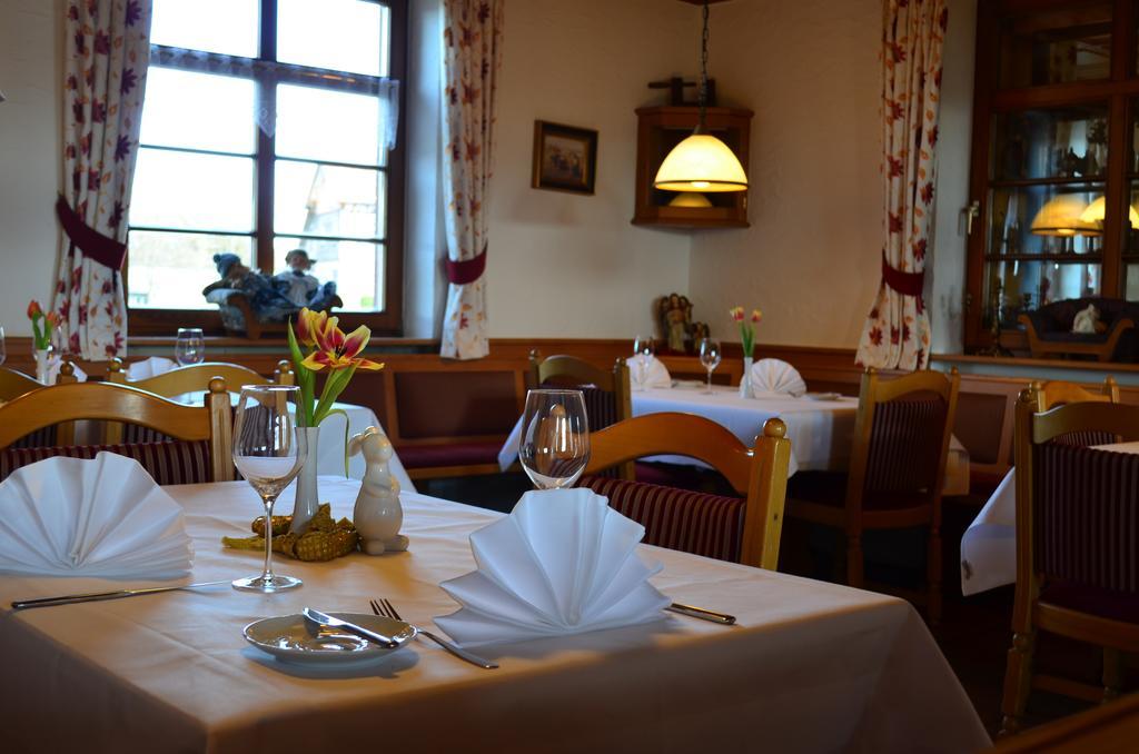Hotel Landgasthof Kranz Huefingen ภายนอก รูปภาพ